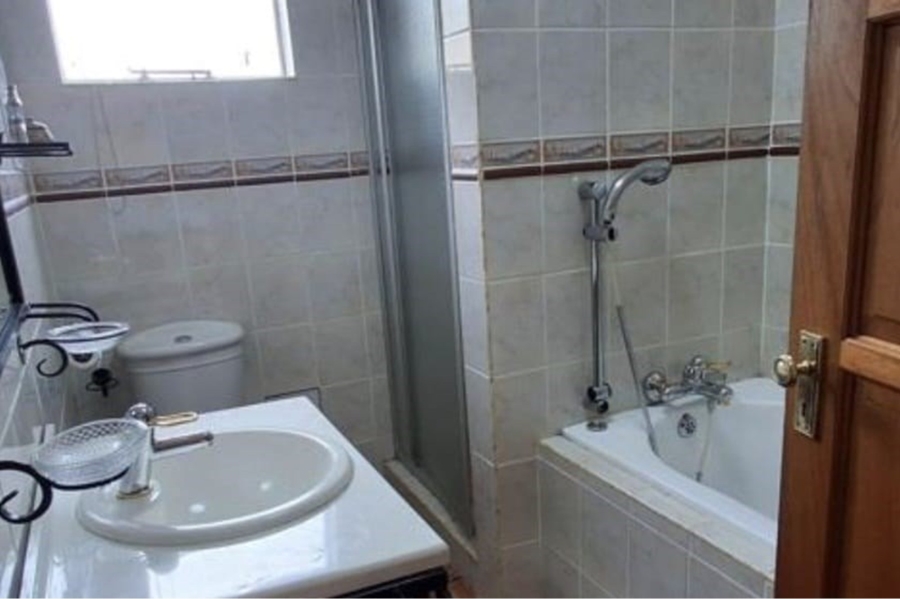 9 Bedroom Property for Sale in Deneysville Free State